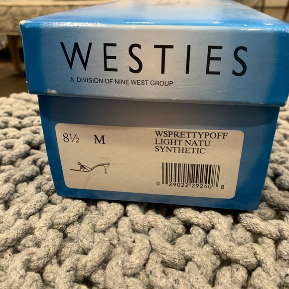 Westies neutral 3 in heels/sandals Sz 8.5 M - Picture 7 of 7